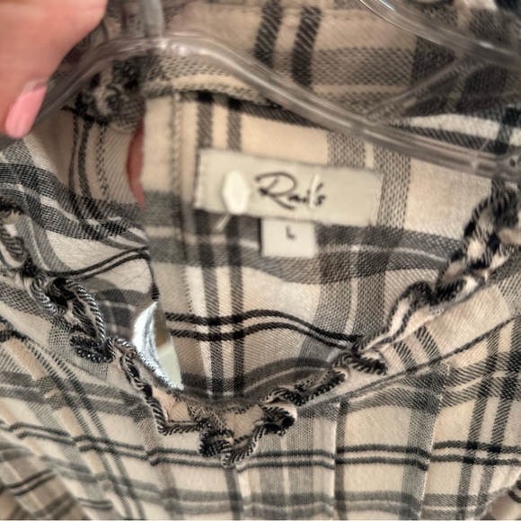 Rails high neck, lightweight top - Picture 11 of 13